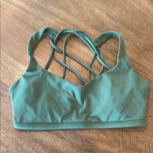 Lululemon Free to Be Sports Bra